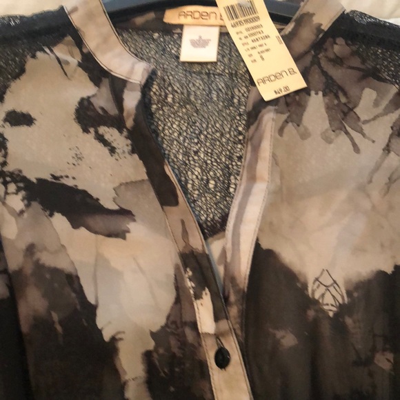 Arden B sheer blouse - Picture 2 of 3
